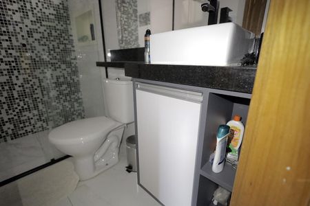 Apartamento à venda com 88m², 2 quartos e 1 vaga Apartamento à venda com 88m², 2 quartos e 1 vagaBanheiro