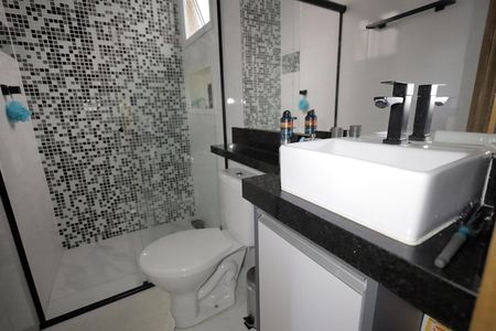 Apartamento à venda com 88m², 2 quartos e 1 vaga Apartamento à venda com 88m², 2 quartos e 1 vagaBanheiro