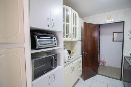 Apartamento à venda com 94m², 3 quartos e 1 vaga Apartamento à venda com 94m², 3 quartos e 1 vagaCOZINHA E ÁREA DE SERVIÇO