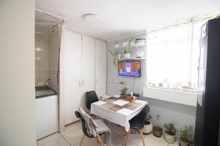 Apartamento à venda com 94m², 3 quartos e 1 vaga Apartamento à venda com 94m², 3 quartos e 1 vagaCOZINHA E ÁREA DE SERVIÇO