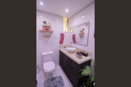 Apartamento à venda com 94m², 3 quartos e 1 vaga Apartamento à venda com 94m², 3 quartos e 1 vagaBANHEIRO