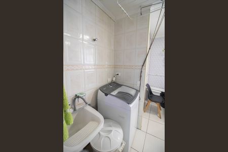 Apartamento à venda com 94m², 3 quartos e 1 vaga Apartamento à venda com 94m², 3 quartos e 1 vagaCOZINHA E ÁREA DE SERVIÇO