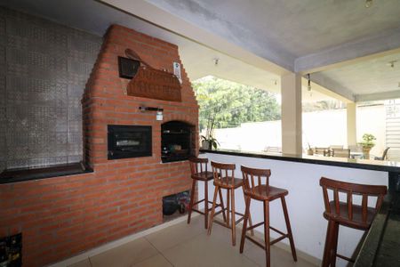 Casa para alugar com 256m², 4 quartos e 3 vagas