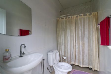 Casa para alugar com 256m², 4 quartos e 3 vagas
