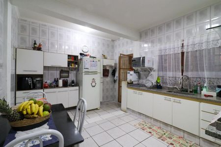 Casa para alugar com 256m², 4 quartos e 3 vagas