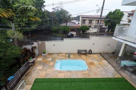Casa para alugar com 256m², 4 quartos e 3 vagas