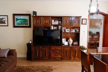 Casa à venda com 197m², 5 quartos e 3 vagas Casa à venda com 197m², 5 quartos e 3 vagassala