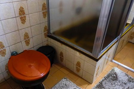Casa à venda com 197m², 5 quartos e 3 vagas Casa à venda com 197m², 5 quartos e 3 vagasBanheiro 2