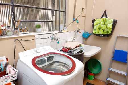 Casa à venda com 197m², 5 quartos e 3 vagas Casa à venda com 197m², 5 quartos e 3 vagasLavanderia