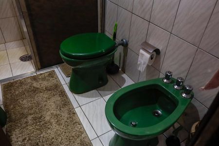Casa à venda com 197m², 5 quartos e 3 vagas Casa à venda com 197m², 5 quartos e 3 vagasBanheiro 1