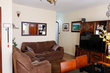 Casa à venda com 197m², 5 quartos e 3 vagas Casa à venda com 197m², 5 quartos e 3 vagassala
