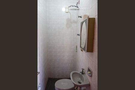 Casa à venda com 197m², 5 quartos e 3 vagas Casa à venda com 197m², 5 quartos e 3 vagasBanheiro da Suíte 5