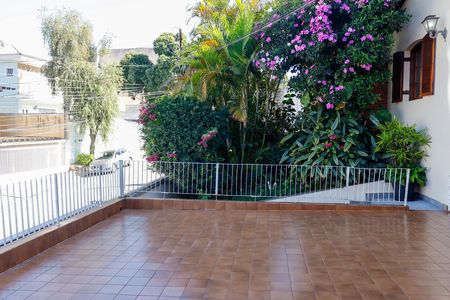 Sacada de casa à venda com 5 quartos, 197m² em Vila Campesina, Osasco