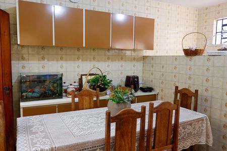 Casa à venda com 197m², 5 quartos e 3 vagas Casa à venda com 197m², 5 quartos e 3 vagasCozinha