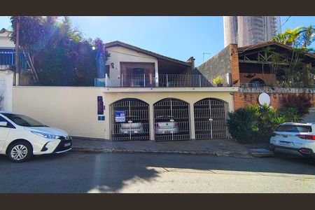 Fachada de casa à venda com 5 quartos, 197m² em Vila Campesina, Osasco