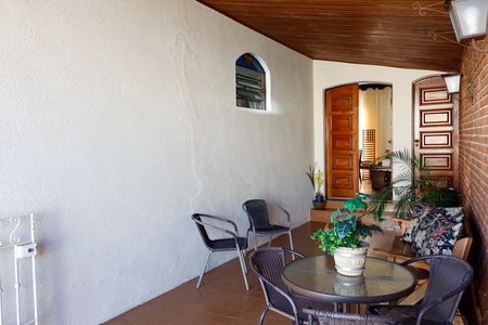Área comum de casa à venda com 5 quartos, 197m² em Vila Campesina, Osasco