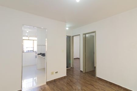 Sala de apartamento para alugar com 2 quartos, 43m² em Jardim Laura, Ferraz de Vasconcelos