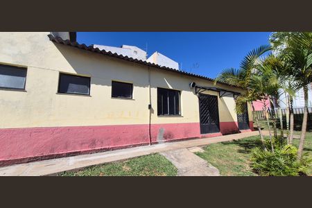 Apartamento para alugar com 43m², 2 quartos e 1 vaga Apartamento para alugar com 43m², 2 quartos e 1 vagaÁrea comum - Salão de festas
