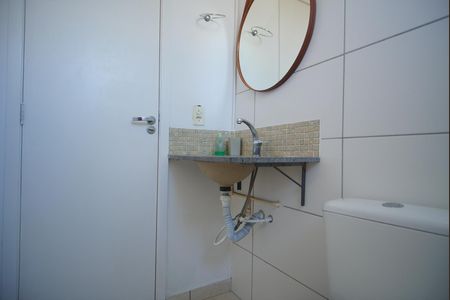 Banheiro Corredor de apartamento para alugar com 2 quartos, 80m² em Sarandi, Porto Alegre