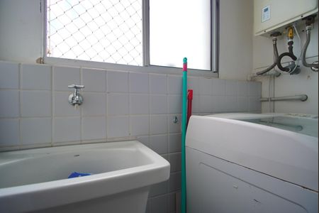 Área de Serviço de apartamento para alugar com 2 quartos, 80m² em Sarandi, Porto Alegre