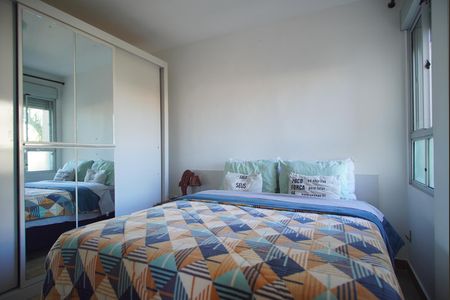 Suíte de apartamento para alugar com 2 quartos, 80m² em Sarandi, Porto Alegre