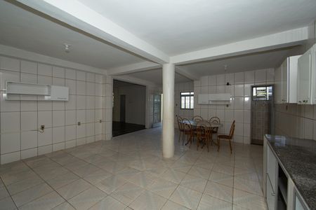 Casa para alugar com 248m², 3 quartos e 1 vaga Casa para alugar com 248m², 3 quartos e 1 vagaCOZINHA