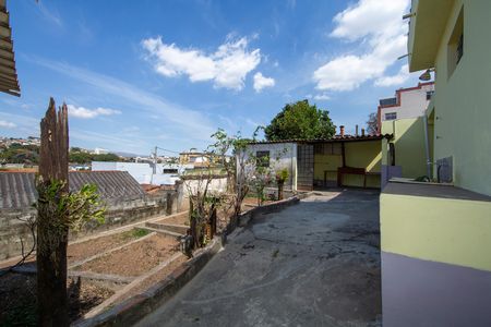 Casa para alugar com 248m², 3 quartos e 1 vaga Casa para alugar com 248m², 3 quartos e 1 vagaQUINTAL