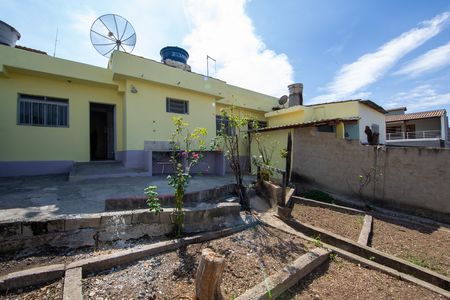 Casa para alugar com 248m², 3 quartos e 1 vaga Casa para alugar com 248m², 3 quartos e 1 vagaQUINTAL