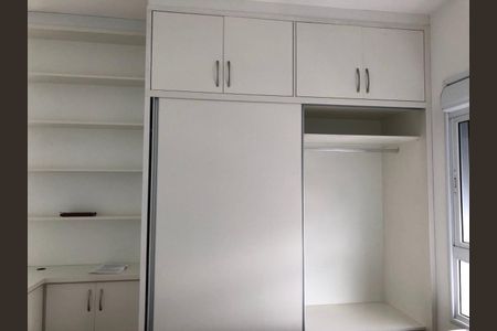 Quarto de apartamento à venda com 3 quartos, 74m² em Vila Guarani (Zona Sul), São Paulo