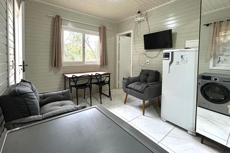 Sala  de apartamento para alugar com 2 quartos, 40m² em Alto Ribeirão Leste, Florianópolis
