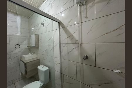 Banheiro  de apartamento para alugar com 2 quartos, 40m² em Alto Ribeirão Leste, Florianópolis