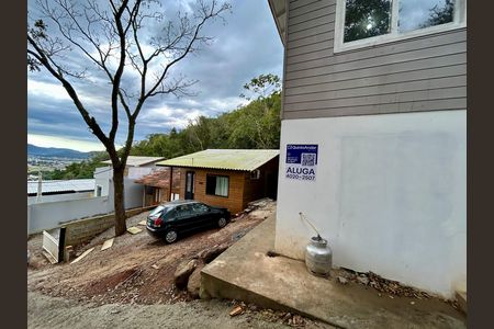 Fachada  de apartamento para alugar com 2 quartos, 40m² em Alto Ribeirão Leste, Florianópolis