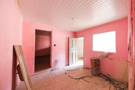 Casa à venda com 224m², 2 quartos e 2 vagas Casa à venda com 224m², 2 quartos e 2 vagasSala