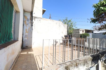 Casa à venda com 224m², 2 quartos e 2 vagas Casa à venda com 224m², 2 quartos e 2 vagasVaranda