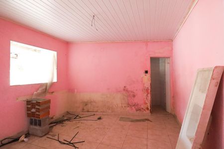 Casa à venda com 224m², 2 quartos e 2 vagas Casa à venda com 224m², 2 quartos e 2 vagasSala