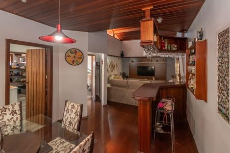 Casa à venda com 270m², 3 quartos e 3 vagas Casa à venda com 270m², 3 quartos e 3 vagasSala de Jantar