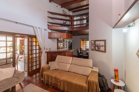 Casa à venda com 270m², 3 quartos e 3 vagas Casa à venda com 270m², 3 quartos e 3 vagasSala de Estar