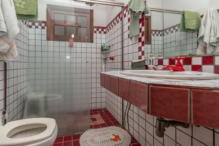 Casa à venda com 270m², 3 quartos e 3 vagas Casa à venda com 270m², 3 quartos e 3 vagasBanheiro Social