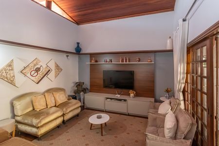Casa à venda com 270m², 3 quartos e 3 vagas Casa à venda com 270m², 3 quartos e 3 vagasSala de Estar