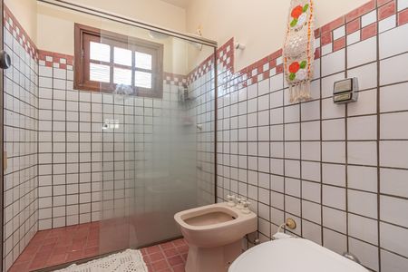 Casa à venda com 270m², 3 quartos e 3 vagas Casa à venda com 270m², 3 quartos e 3 vagasBanheiro da Suíte 2