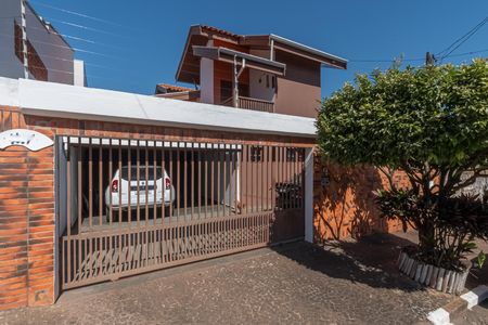 Fachada  de casa à venda com 3 quartos, 270m² em Vila Miranda, Sumaré