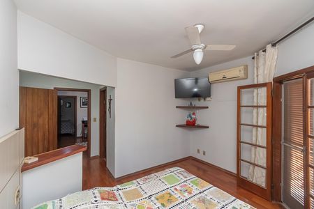Casa à venda com 270m², 3 quartos e 3 vagas Casa à venda com 270m², 3 quartos e 3 vagasSuite 2