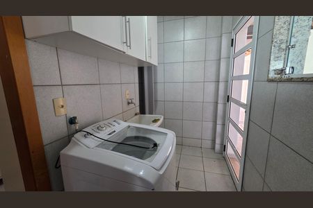 Lavanderia (Torneira) de casa para alugar com 3 quartos, 250m² em Dos Ipês, Vespasiano