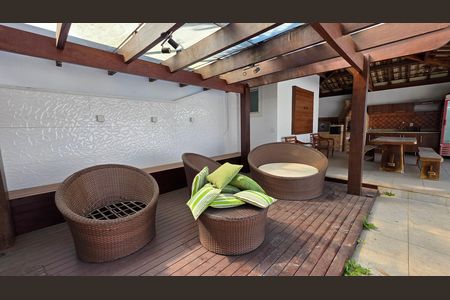 Casa de condomínio para alugar com 250m², 3 quartos e 4 vagas Casa de condomínio para alugar com 250m², 3 quartos e 4 vagasPergolado