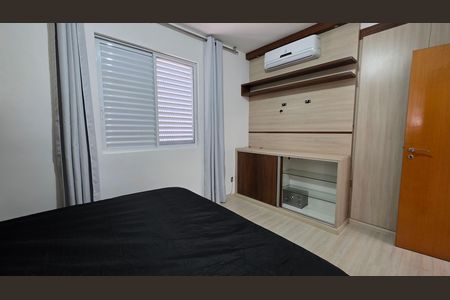 Casa de condomínio para alugar com 250m², 3 quartos e 4 vagas Casa de condomínio para alugar com 250m², 3 quartos e 4 vagasSuíte