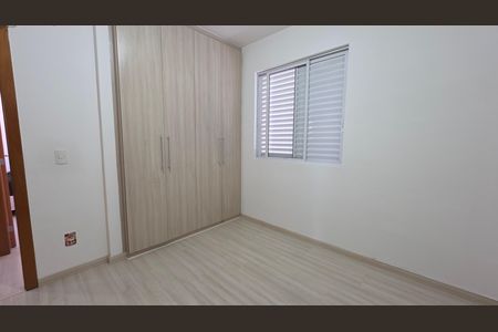 Casa de condomínio para alugar com 250m², 3 quartos e 4 vagas Casa de condomínio para alugar com 250m², 3 quartos e 4 vagasQuarto 2