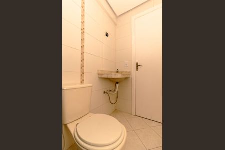 Banheiro de apartamento para alugar com 1 quarto, 50m² em Passo d’Areia, Porto Alegre