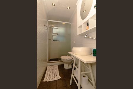 Banheiro de apartamento para alugar com 1 quarto, 75m² em Moinhos de Vento, Porto Alegre