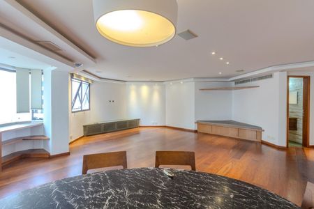 Apartamento à venda com 168m², 2 quartos e 3 vagas Apartamento à venda com 168m², 2 quartos e 3 vagasSala de Jantar