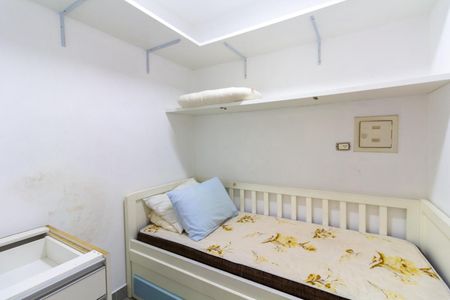 Apartamento à venda com 168m², 2 quartos e 3 vagas Apartamento à venda com 168m², 2 quartos e 3 vagasQuarto